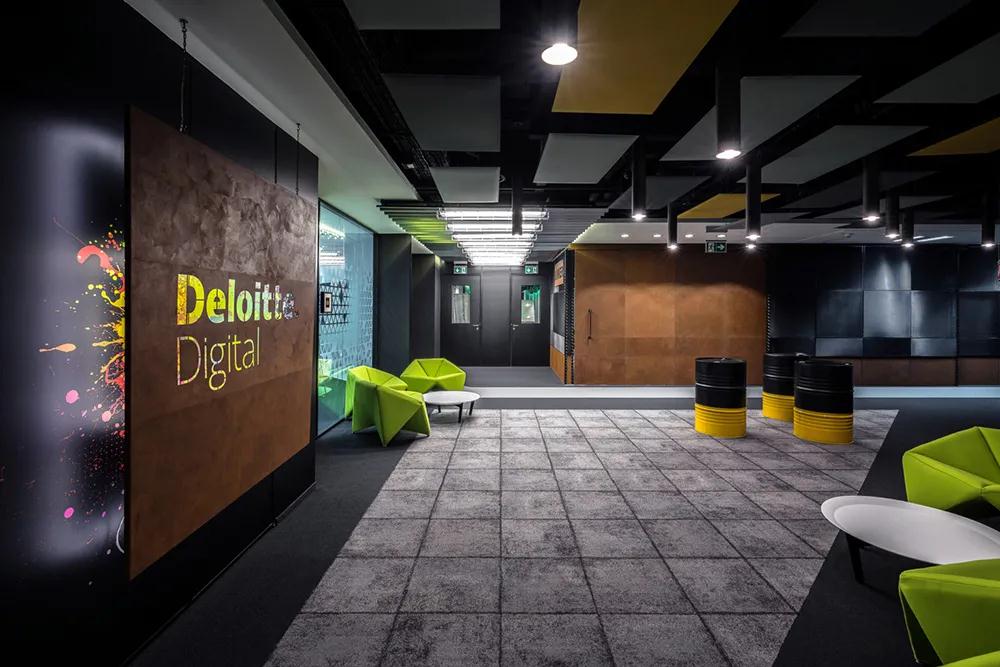 暗色風采 數(shù)字化營銷巨頭Deloitte德勤公司加勒斯特創(chuàng)意辦公室設(shè)計欣賞